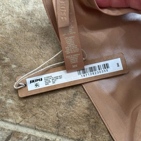 Skims Ultimate Collection Pushup Plunge Bra Clay Size 32C - Picture 8 of 8